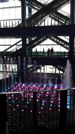 Hourly fountain show at the Piers Shops